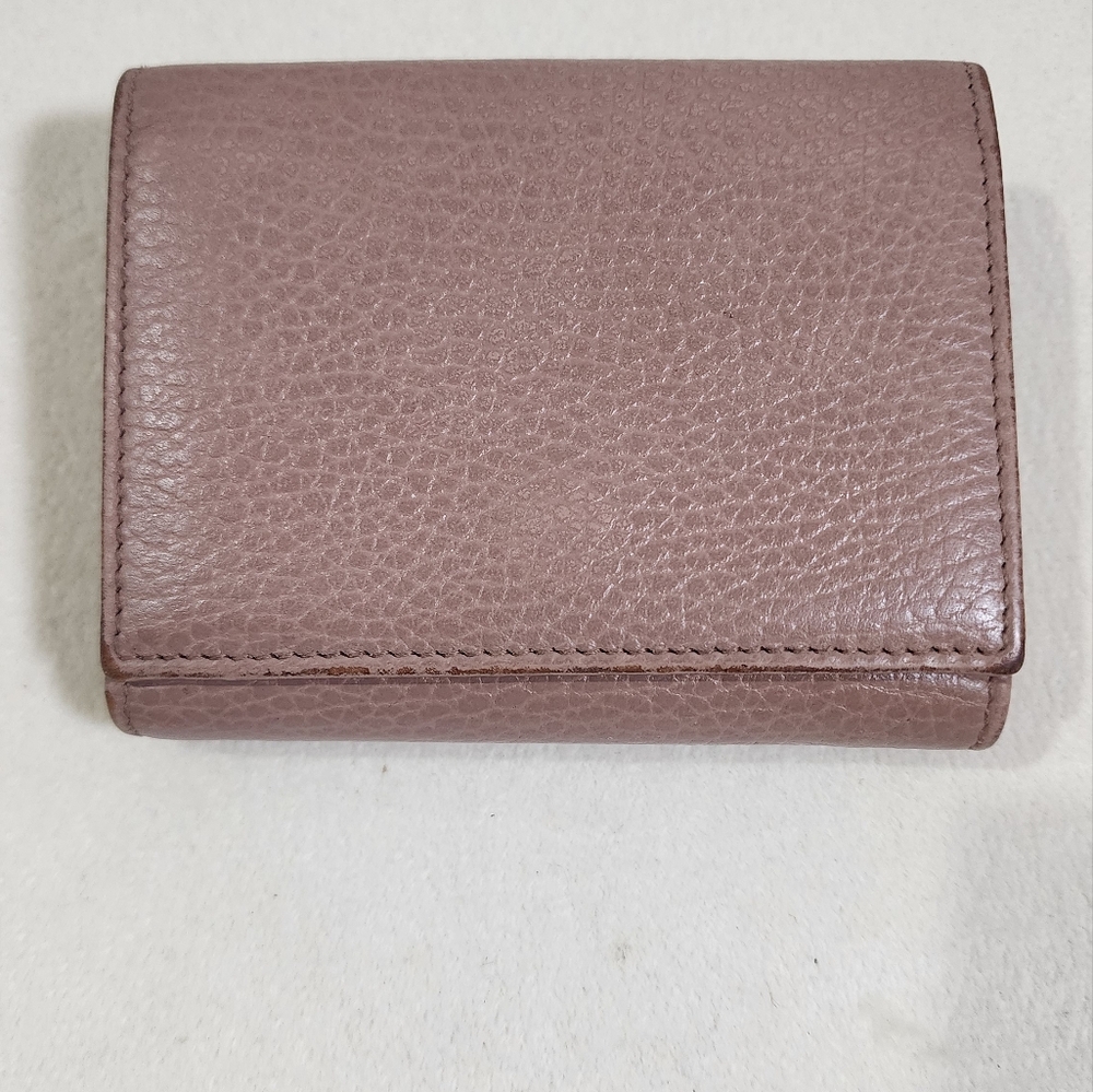 Gucci Marmont Trifold compact Wallet. Minor corner wear. Needs some cleaning. - Picture 2 of 16